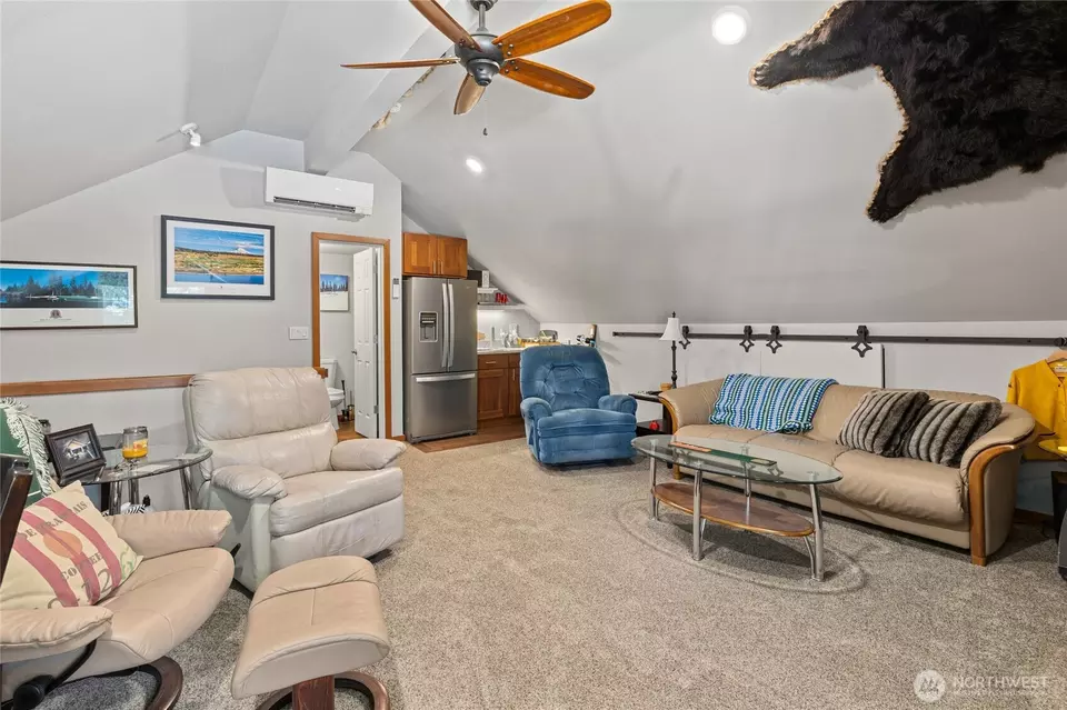 Living - 191 Hermitage Dr, Cle Elum, WA 98922 photo 6 of 6