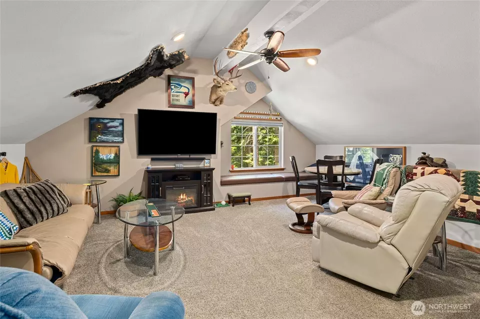 Living - 191 Hermitage Dr, Cle Elum, WA 98922 photo 5 of 6