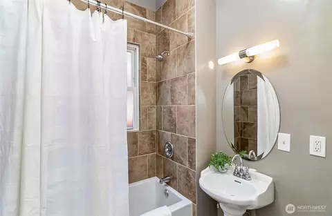 Bath - 1823 Rainier Ave, Everett, WA 98201 photo 1 of 2