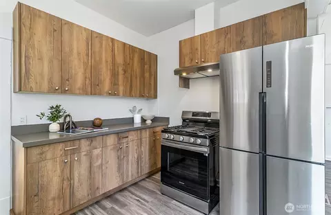 Kitchen - 1823 Rainier Ave, Everett, WA 98201 photo 3 of 3