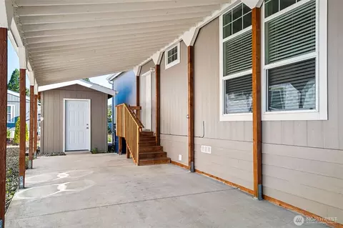 1207 Maple Dr, Enumclaw, WA 98022 photo 18
