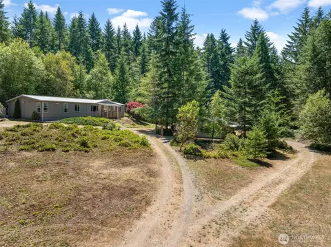 3702 SE Skyhawk Ln, Port Orchard, WA 98367