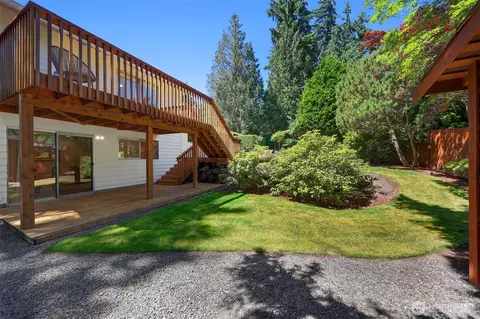 Exterior - 207 215th St SE, Bothell, WA 98021 photo 5 of 13