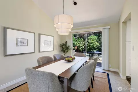 Dining - 207 215th St SE, Bothell, WA 98021 photo 1 of 2