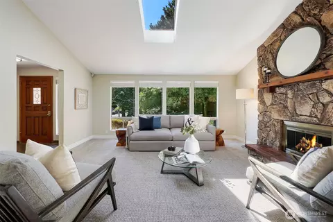 Living - 207 215th St SE, Bothell, WA 98021 photo 2 of 5