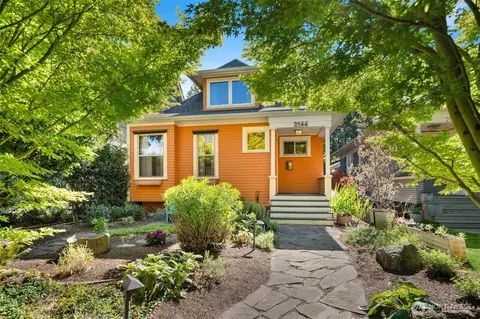 2144 8th Ave W, Seattle, WA 98119