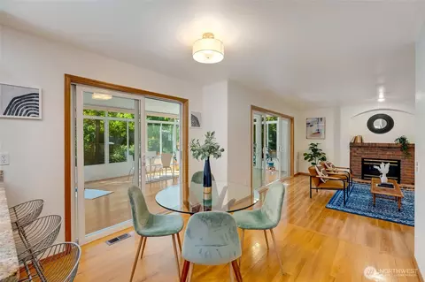 Dining - 10516 29th Ave SE, Everett, WA 98208 photo 2 of 2