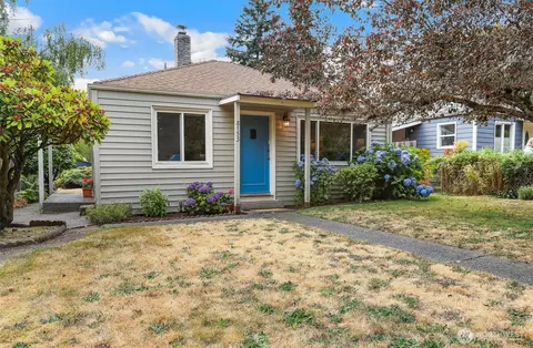 8153 34th Ave SW, Seattle, WA 98126