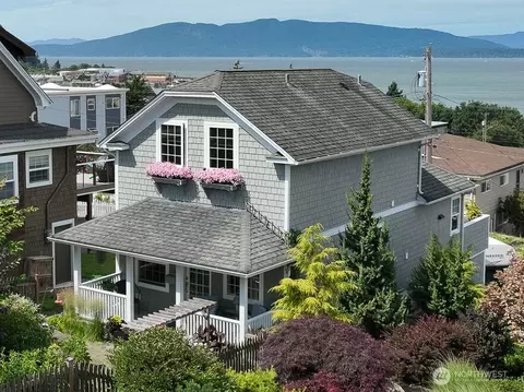 618 12th St, Bellingham, WA 98225