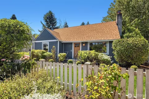 3033 48th Ave SW, Seattle, WA 98116