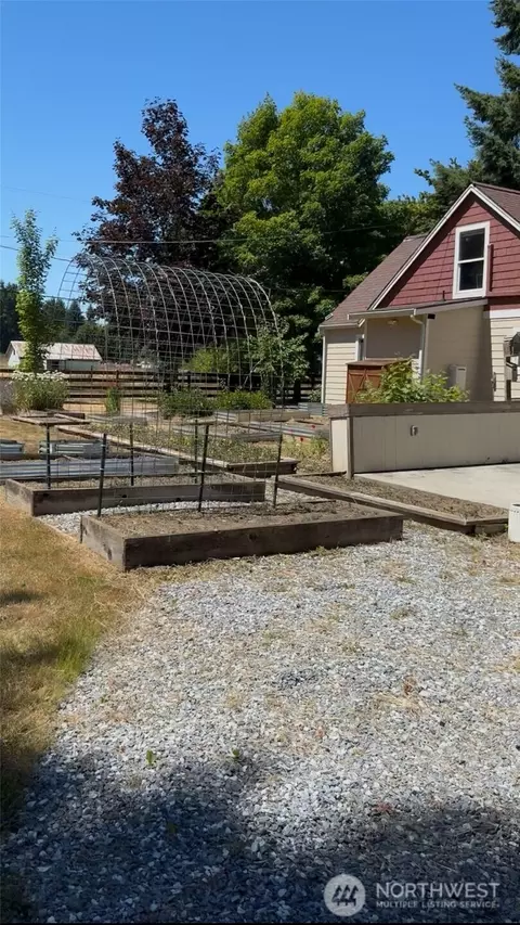 10402 Clark Rd SE, Yelm, WA 98597