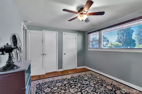 Bedroom - 2517 Lincoln Ave SE, Olympia, WA 98501 photo 1 of 4