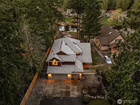 22426 SE 300th St, Black Diamond, WA 98010