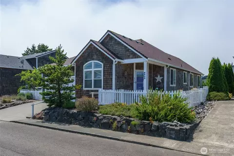 2603 Sea Crest Ave N, Long Beach, WA 98631