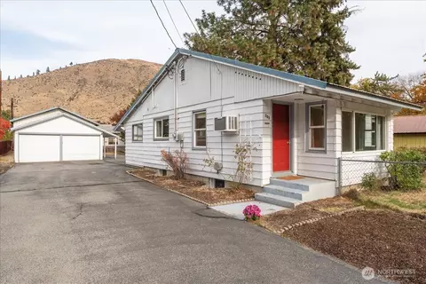 203 E Parkhill St, Cashmere, WA 98815