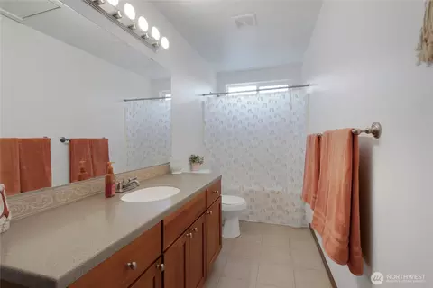 Bath - 19826 207th Street Ct E, Orting, WA 98360 photo 4 of 4