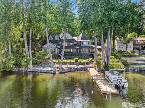 270 NE Panther Lake Rd, Bremerton, WA 98312