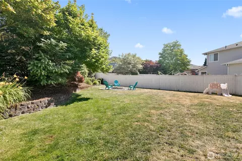 Exterior - 1921 Hawk Ct, Enumclaw, WA 98022 photo 4 of 7