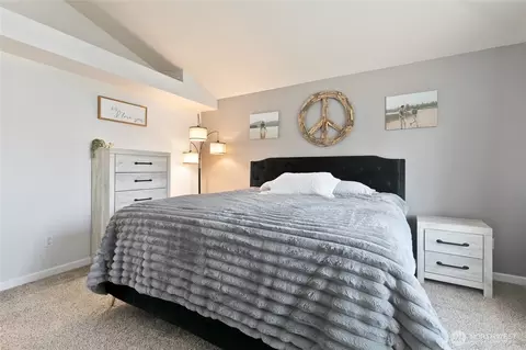 Bedroom - 1921 Hawk Ct, Enumclaw, WA 98022 photo 1 of 5