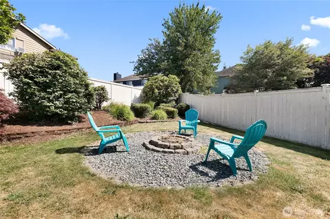 Exterior - 1921 Hawk Ct, Enumclaw, WA 98022 photo 6 of 7