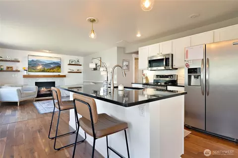 Kitchen - 1921 Hawk Ct, Enumclaw, WA 98022 photo 4 of 4