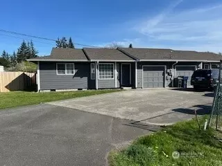 8429 44th Dr NE, Marysville, WA 98270