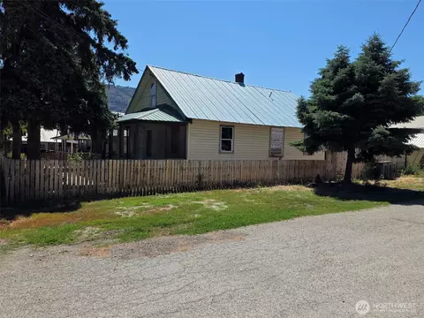 322 14th Ave, Oroville, WA 98844