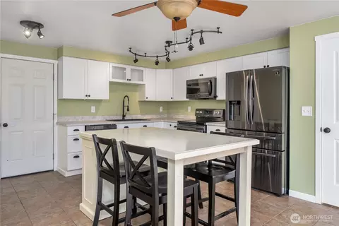 Kitchen - 17402 6th Avenue Ct E, Spanaway, WA 98387 photo 1 of 5