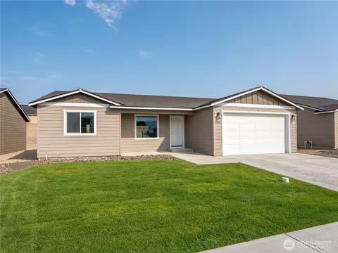 2397 Noah St SE, East Wenatchee, WA 98802