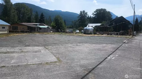 13006 Us 12 Hwy, Packwood, WA 98361