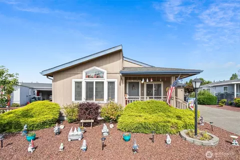 4 Christmas Tree Ln, Shelton, WA 98584