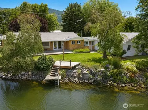 1616 Cherry St, Oroville, WA 98844
