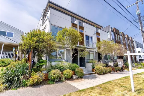 3027 62 Ave SW, Seattle, WA 98116