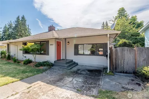 16047 Ashworth Ave N, Shoreline, WA 98133