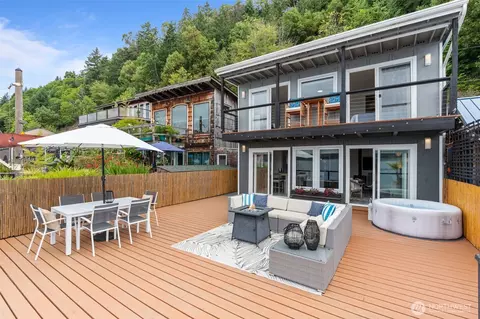 17 N Salmon Bch, Tacoma, WA 98407