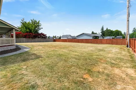 Exterior - 609 E 4 Th St, Nooksack, WA 98276 photo 12 of 14