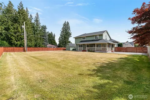Exterior - 609 E 4 Th St, Nooksack, WA 98276 photo 9 of 14