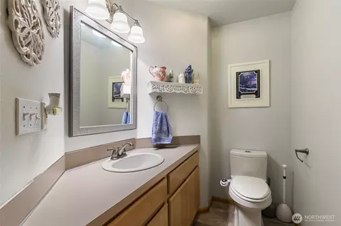 Bath - 609 E 4 Th St, Nooksack, WA 98276 photo 5 of 5