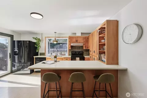 Kitchen - 3605 Earl Ave, Everett, WA 98201 photo 1 of 3