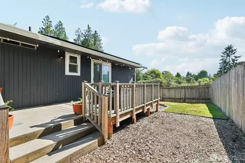 Exterior - 3605 Earl Ave, Everett, WA 98201 photo 5 of 7