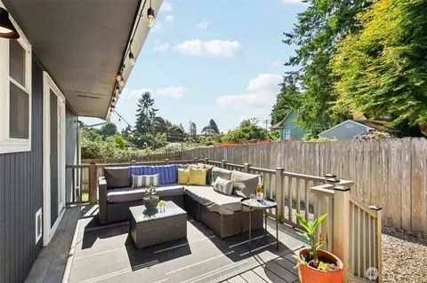 Exterior - 3605 Earl Ave, Everett, WA 98201 photo 3 of 7
