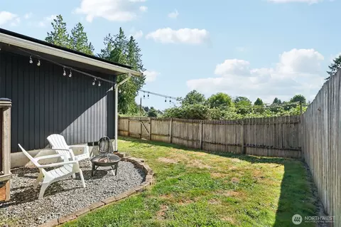 Exterior - 3605 Earl Ave, Everett, WA 98201 photo 6 of 7