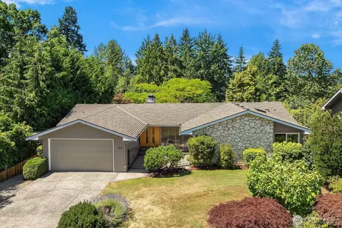 1823 121st Ave SE, Bellevue, WA 98005