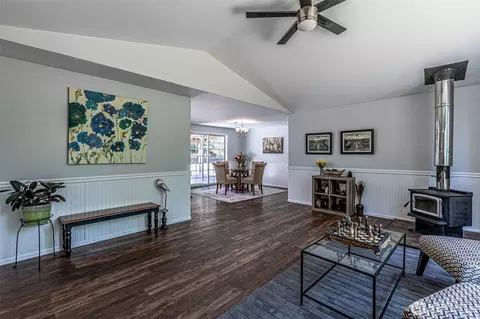 Living - 18920 217th Ave E, Orting, WA 98360 photo 4 of 5