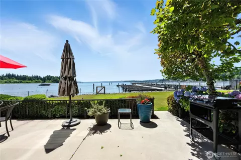 9717 NE Juanita Dr #101, Kirkland, WA 98034
