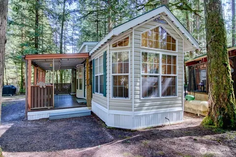 132 Jasper Trl, Deming, WA 98244