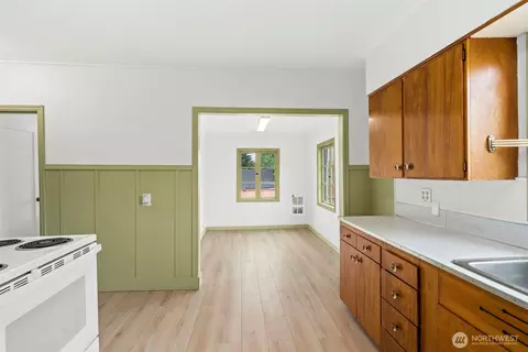 Other - 2104 Stuart St, Raymond, WA 98577 photo 4 of 10