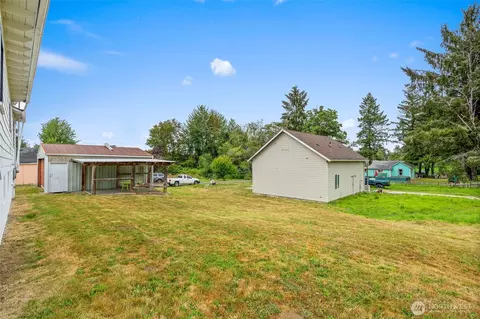 Exterior - 2104 Stuart St, Raymond, WA 98577 photo 8 of 8