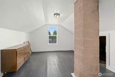 Bedroom - 2104 Stuart St, Raymond, WA 98577 photo 5 of 5