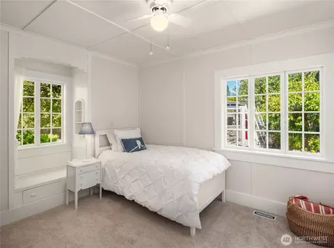 Bedroom - 32112 E Bird St, Carnation, WA 98014 photo 1 of 2